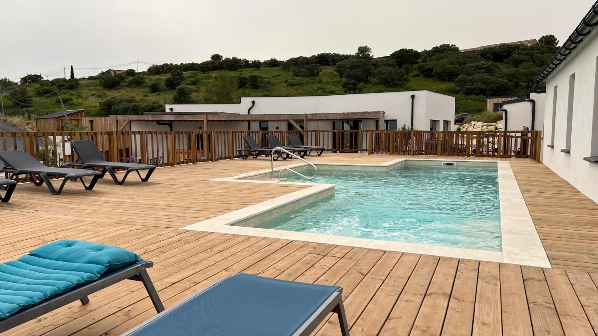 Camping Les Lodges Du Lagon Calvisson Exterior foto
